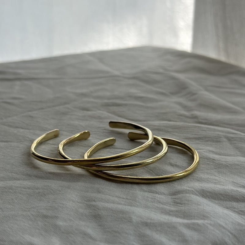 真鍮のシンプル1連バングル 太め（namida works） | 撓撰 _tawawa_