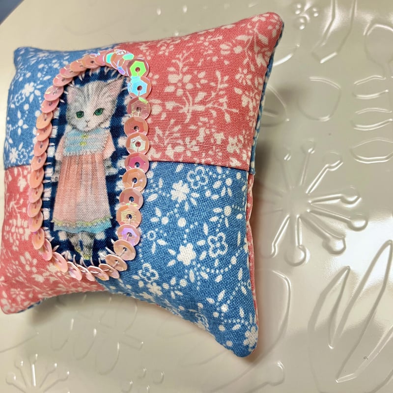 パッチde針山 スパンコールなネコさん 針山 ピンクッション パッチ