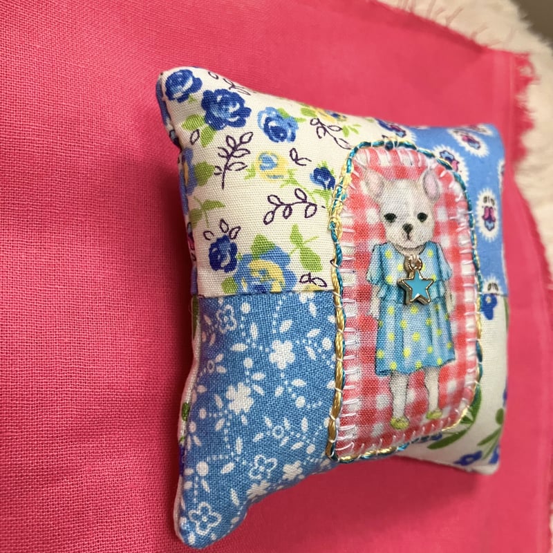 パッチde針山 お星様をつけたフレブルちゃん 針山 ピンクッション