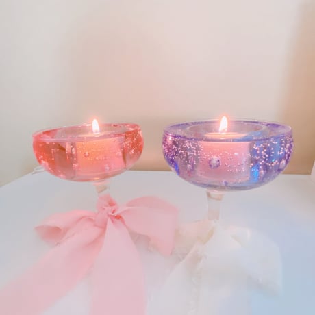 Pearl in gel candle holder
