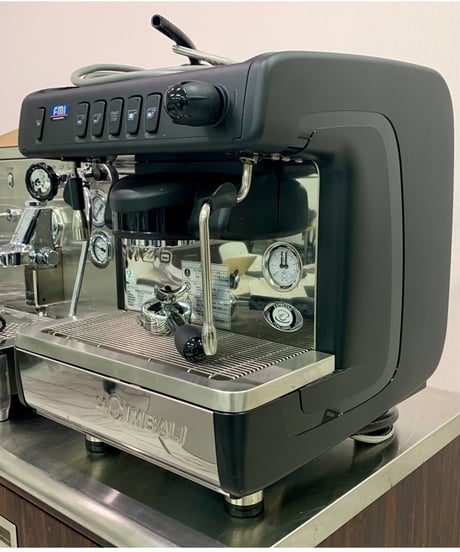 La Cimbali M26-DT/1B 単相100v/単相200v 1gr 水道直結  エスプレッソマシン　バリスタ研修付き