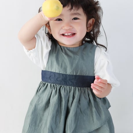 【出産祝いや各種ギフトにおすすめ！】ドレスエプロンBaby　オリーブグリーン