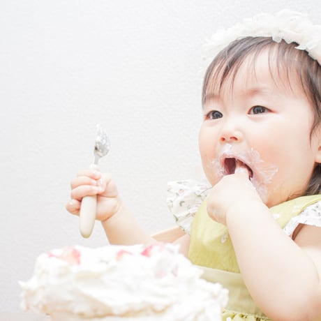 【出産祝いや各種ギフトにおすすめ！】ドレスエプロンBaby　ライムイエロー