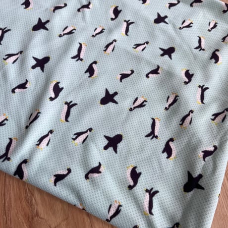 ウォータークールクロス　ペンギン柄