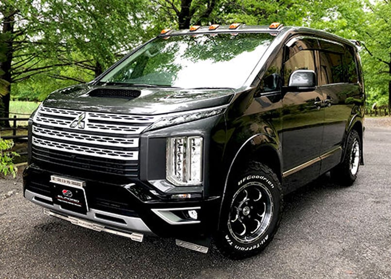 デリカD:5用（前期・後期 共通）ルーフマーカーランプ