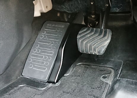 エクストレイル（３２系）専用フットレストカバー