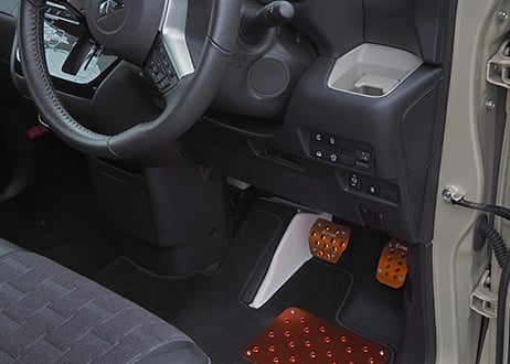 デリカミニ専用　フットレストカバー