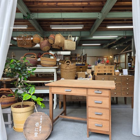 CATEGORY 机 | 古家具/雑貨ノ壱に堂