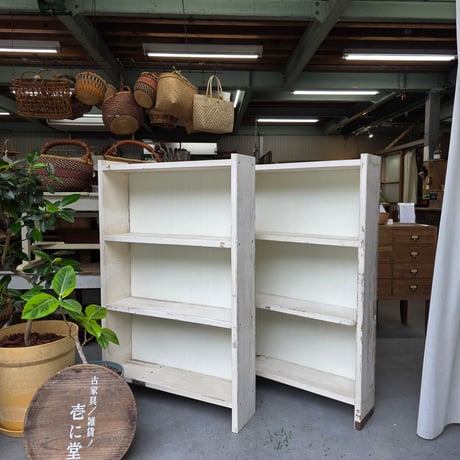 本棚 | STORES