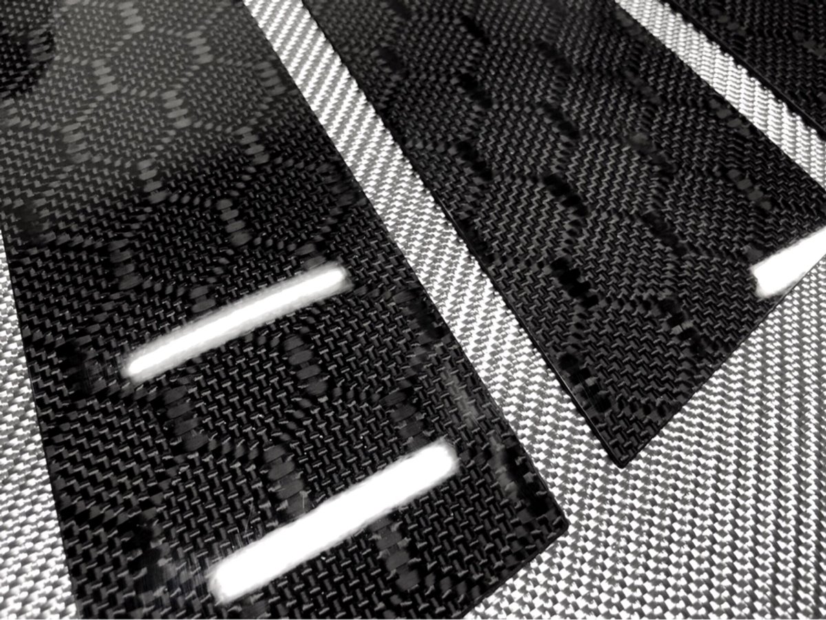 日産 51系 フーガ【リアルカーボン／ハニカム織り】ピラーガーニッシュ