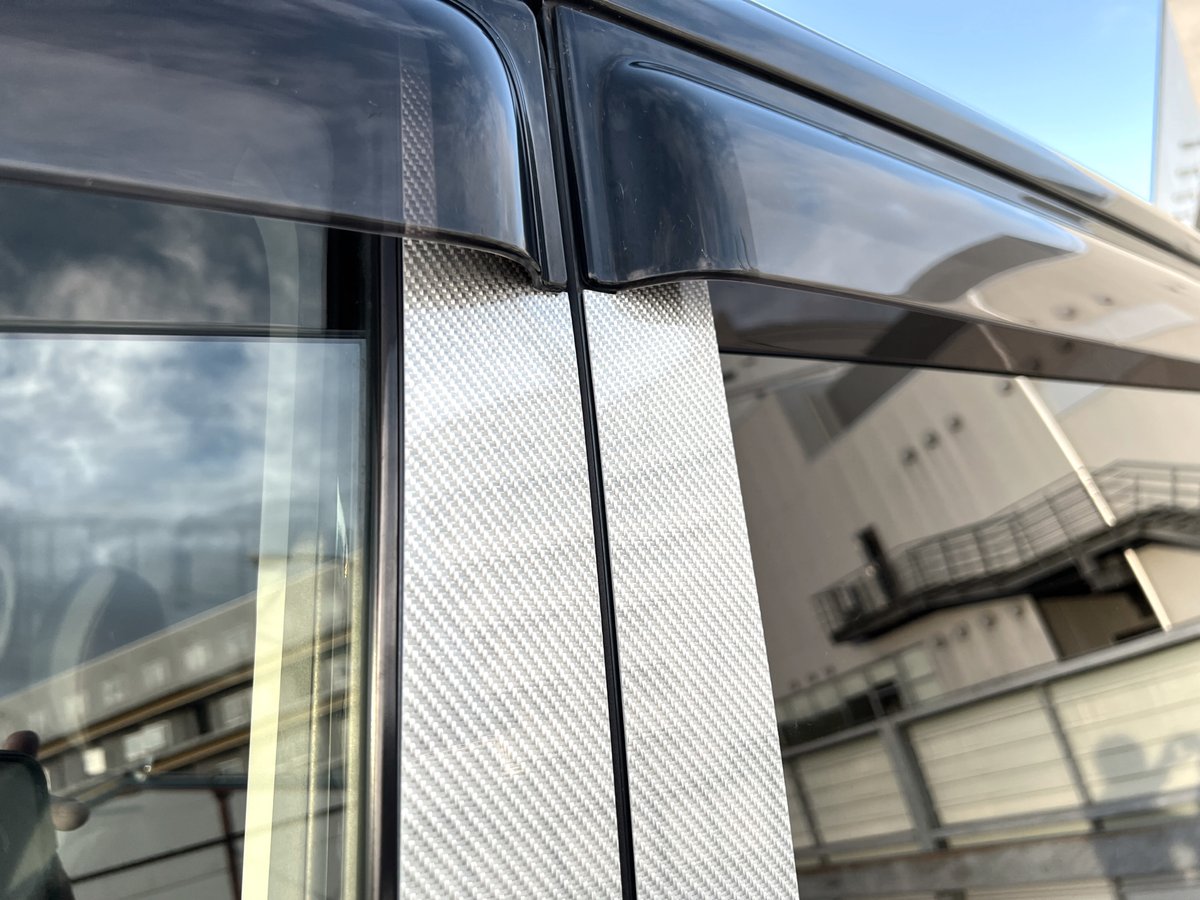 ダイハツ L375系 タント【リアルカーボン／綾織りシルバー】ピラー