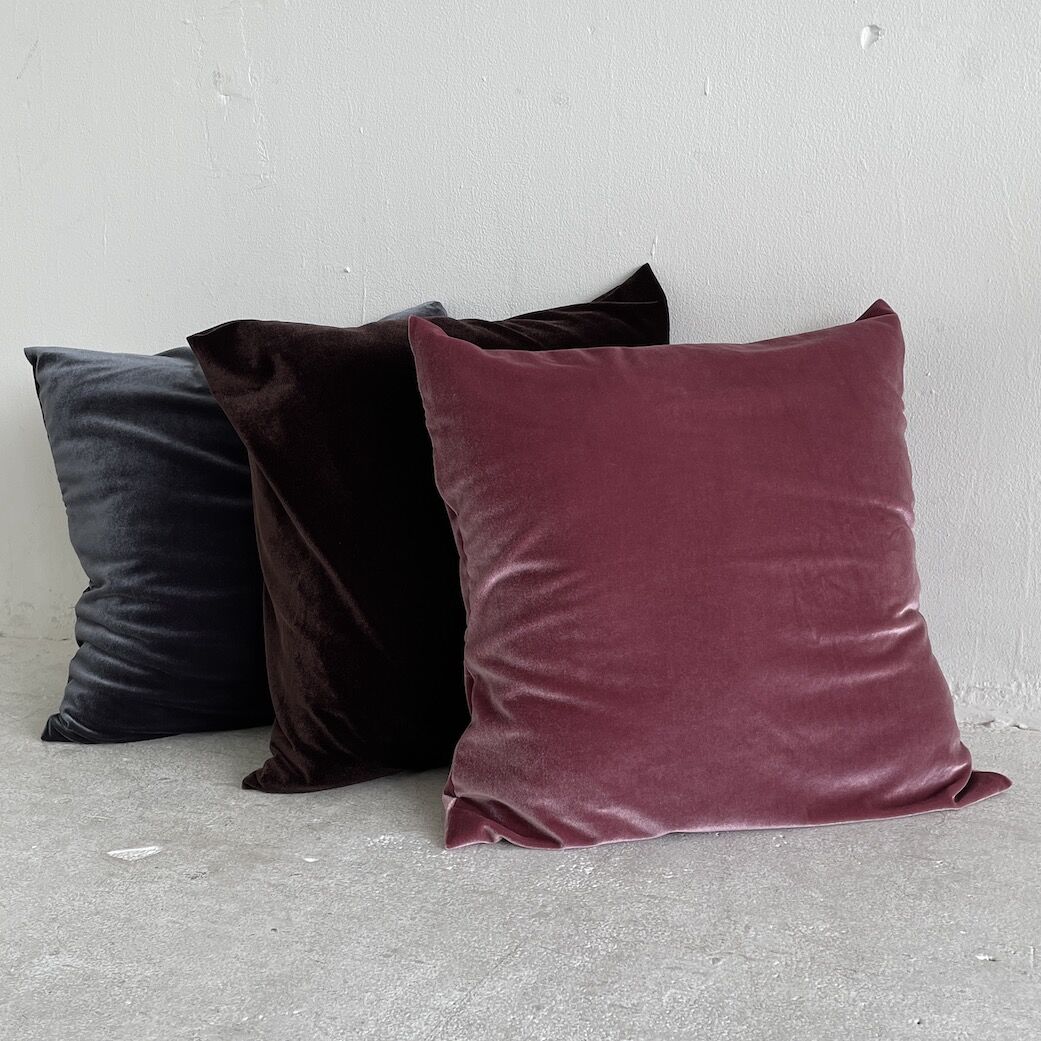 LEONARD PARIS クッションカバー ベロア調 刺繍　未使用品 ベロアクッションカバー (BROWN） | hidden taste