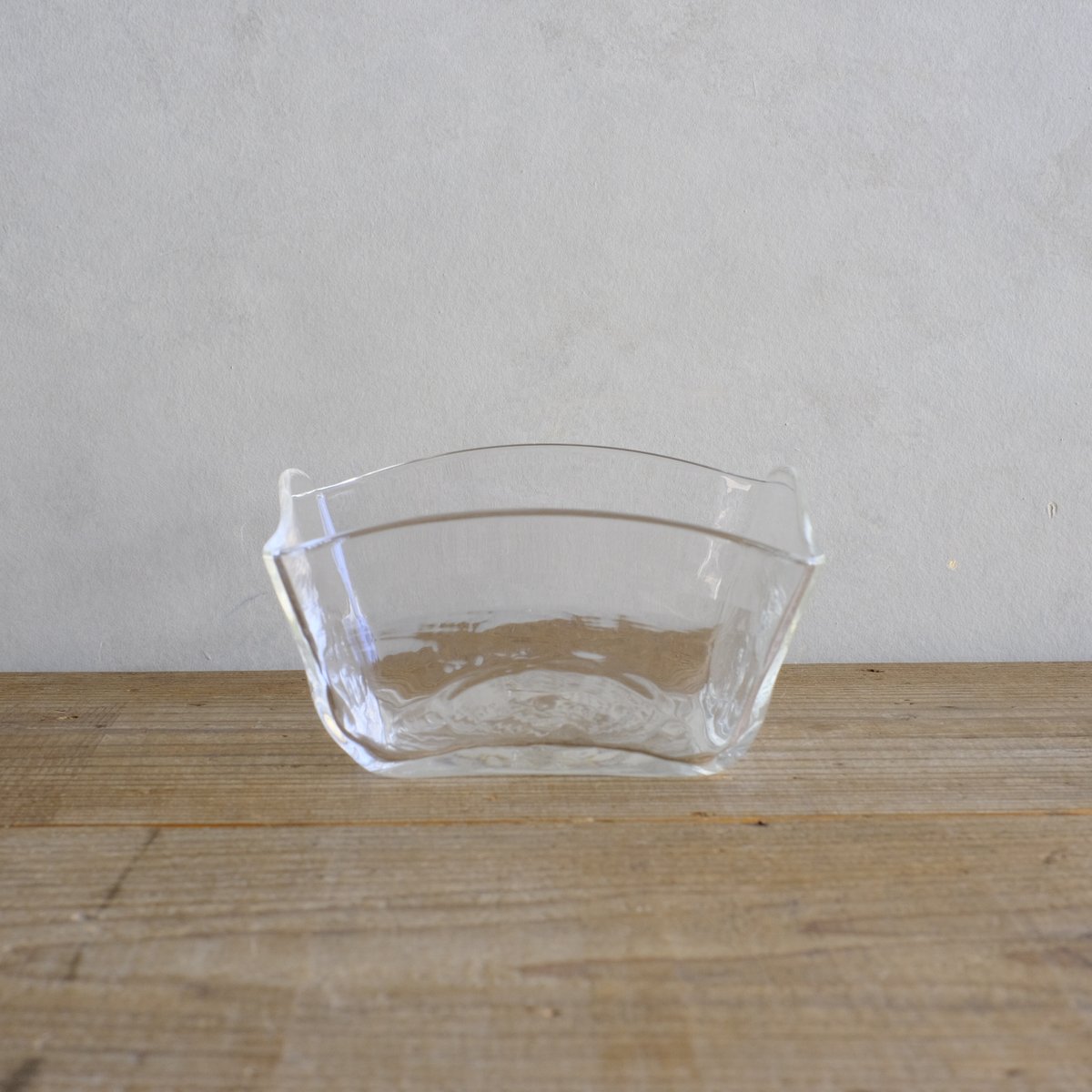鉄釉麦藁 丸福 大角鉢 鉄釉麦藁 丸福 大角鉢 B6 角鉢 | 暮らしの隙間 online store