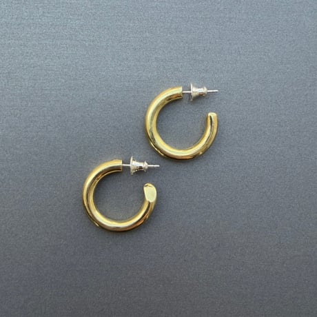 gold large solid pierce(ピアス)