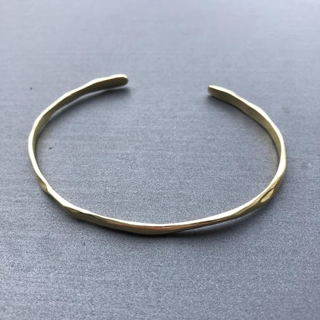 natural gold bangle