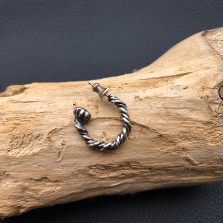 twist medium silver925 pierce シングル