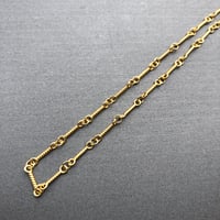 Twist chain narrow neck