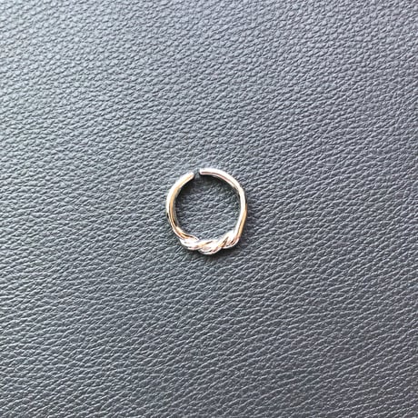 front twist narrow ring 925