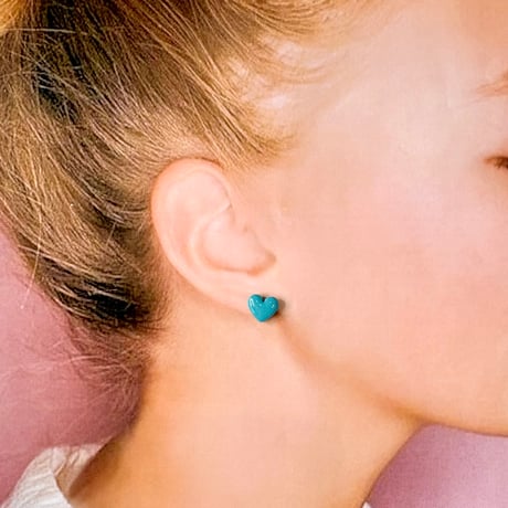 TINY HEART STUD ピアス/イヤリング