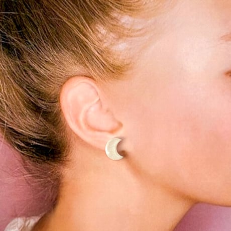 MOON ASYMMETRY STUD ピアス/イヤリング