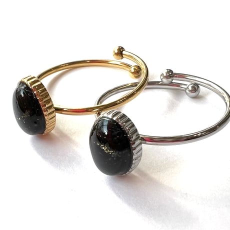 BLACK×OVAL OVERLAP RING