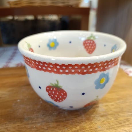 新品 ポーリッシュポタリー PHOENIX バスケット いちご×水色小花×白 ② colorful