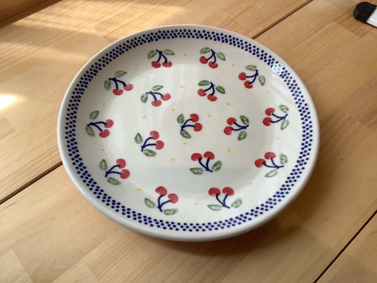 プレート22cm（さくらんぼ）マヌファクトゥラ | colorful
