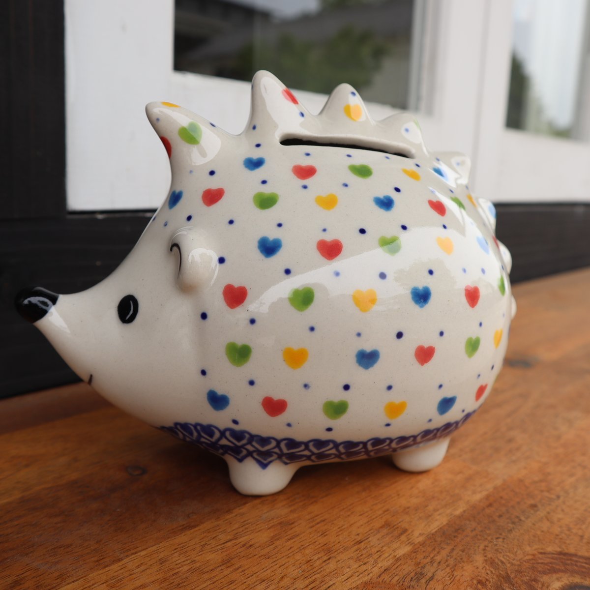 ハリネズミ貯金箱（カラフルハート）カリヒ | colorful