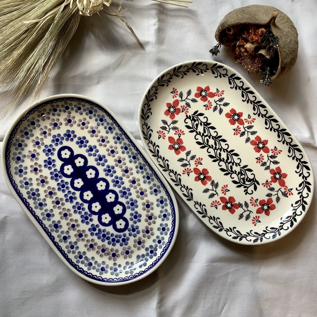 オーバルプレート（水色＆グレーの花）マヌファクトゥラ | colorful