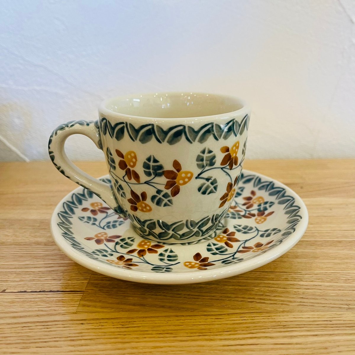 カップ＆ソーサー（どんぐり）マヌファクトゥラ | colorful