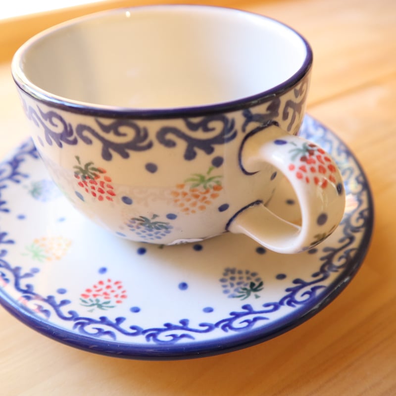 カップ＆ソーサー（カラフルいちご）アルテスティッチナ | colorful