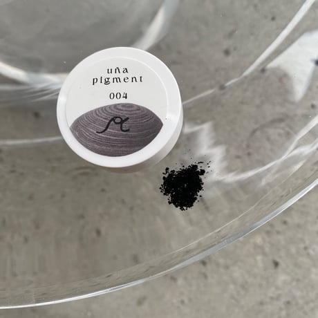 uña pigment 04 <bone black>