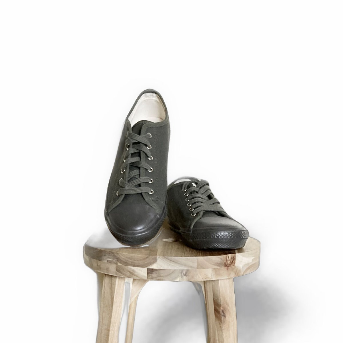 J&S FRANKLIN EQUIPMENT/BRITISH ARMY TRAINERS |