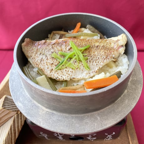 鯛の釜めし 炊き込みごはん 2〜3人前 (2合分)  お米付き  旨み汁 魚 簡単 スープ だし汁付き