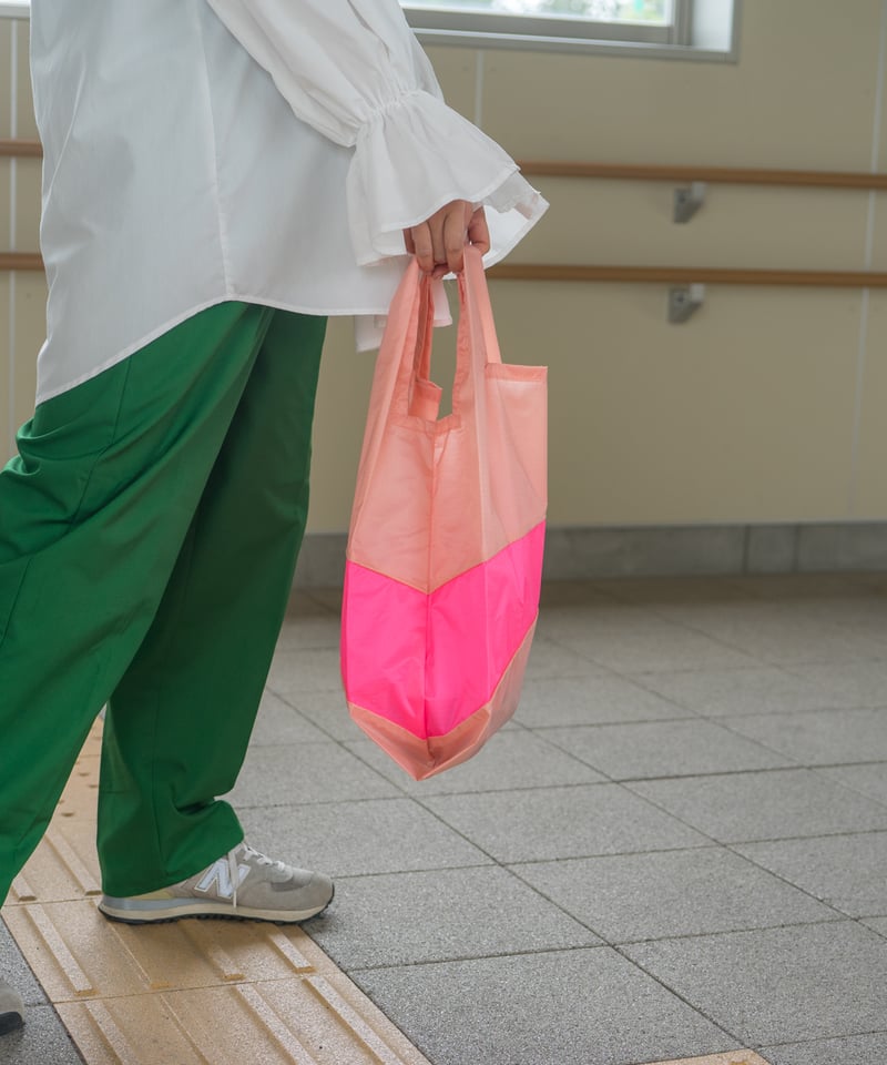 スーザンベル / ショッピングバッグ Tone & Fluo Pink【Amplify スーザンベル / ショッピングバッグ Tone & Fluo Pink【Amplify