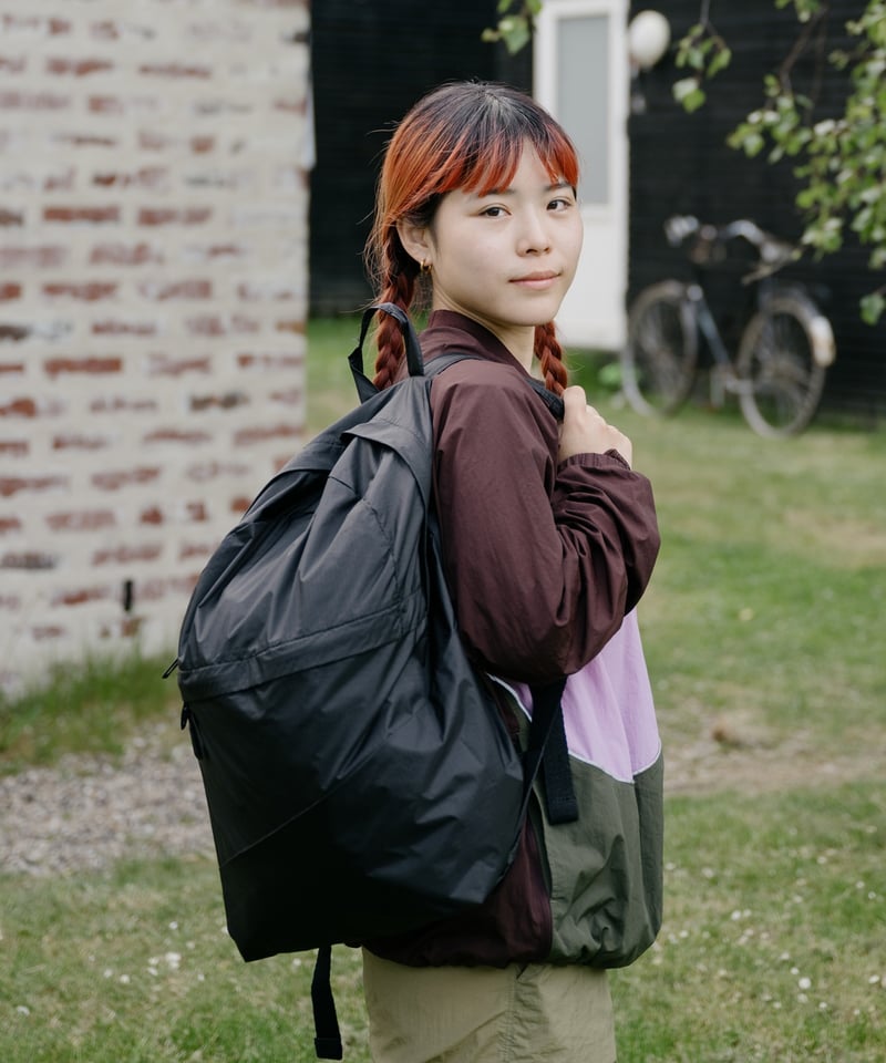 スーザンベル / 折り畳めるバックパック Black & Black【Recollection 