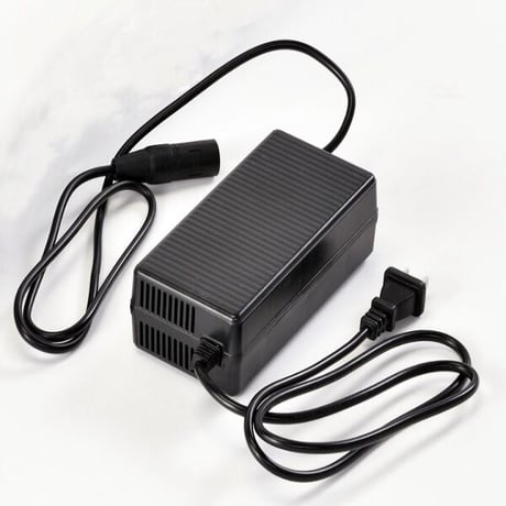 電動キックボード 専用充電器