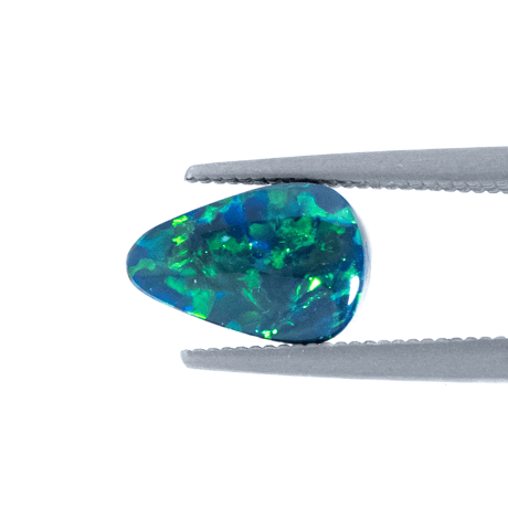 【輝く虹色の遊色が美しい】オーストラリア産ブラックオパール 1.60ct