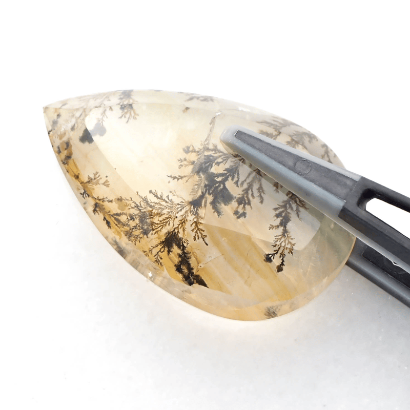 デンドリティッククォーツ 2 華やかな個性を感じさせる】デンドリティッククォーツ 18.2ct | まるむ商会