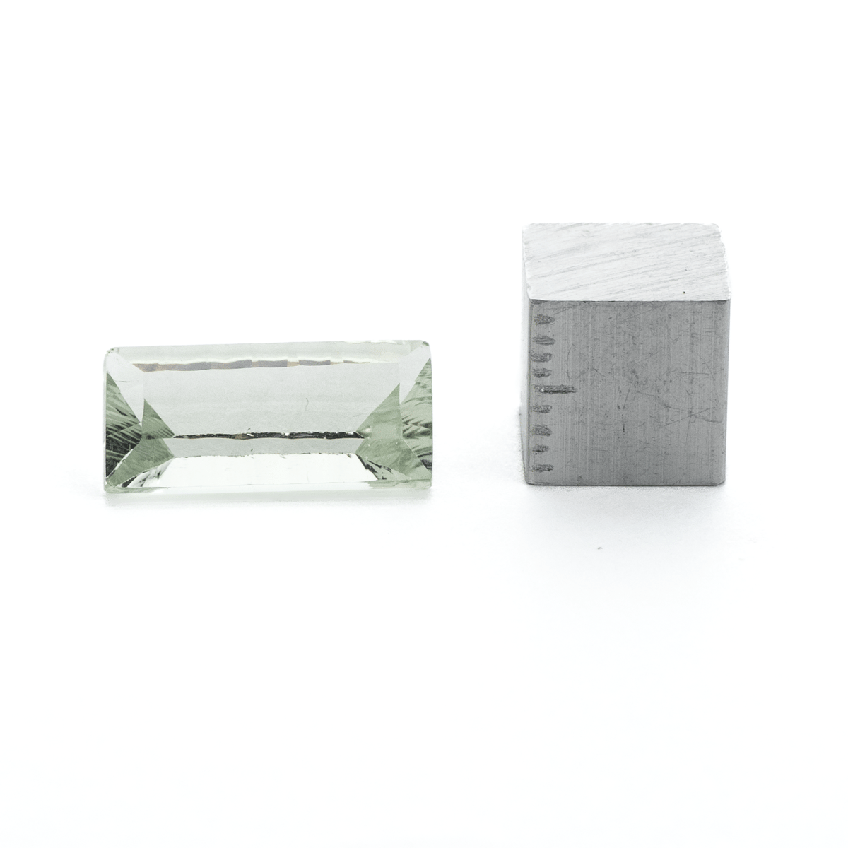 繊細なカットで華やかなきらめき】グリーンアメジスト 5.47ct | まるむ商会
