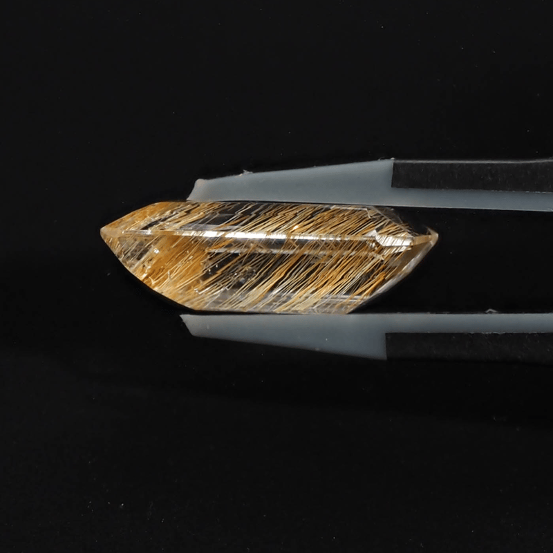 金色の針状インクルージョンが華やかに輝く】 リモナイトイントパーズ 