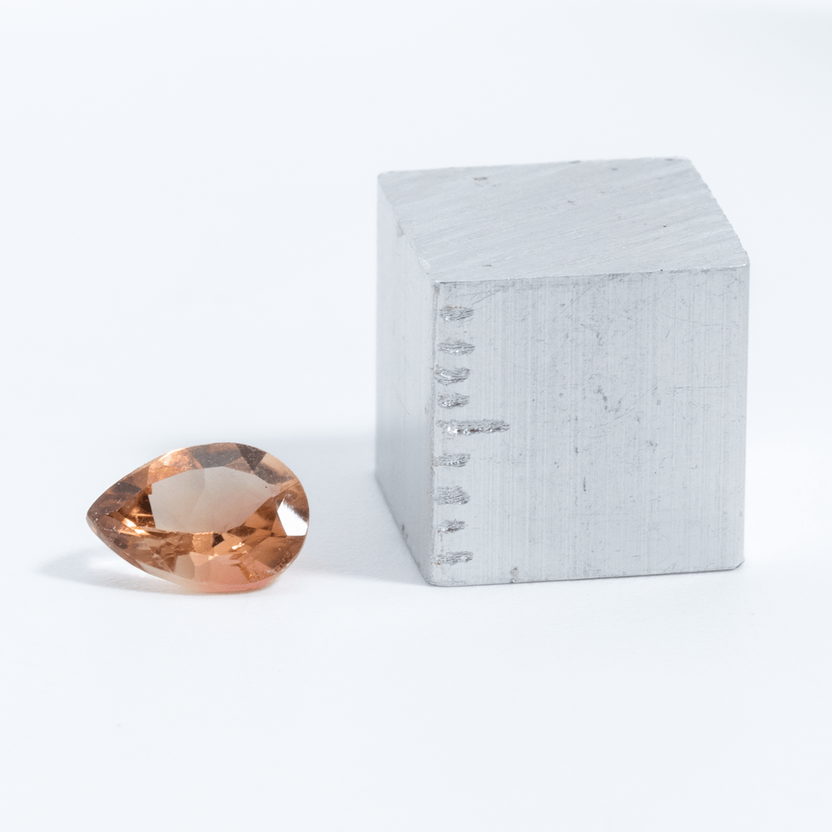 繊細な色のグラデーション】バイカラートルマリン 0.6ct | まるむ商会