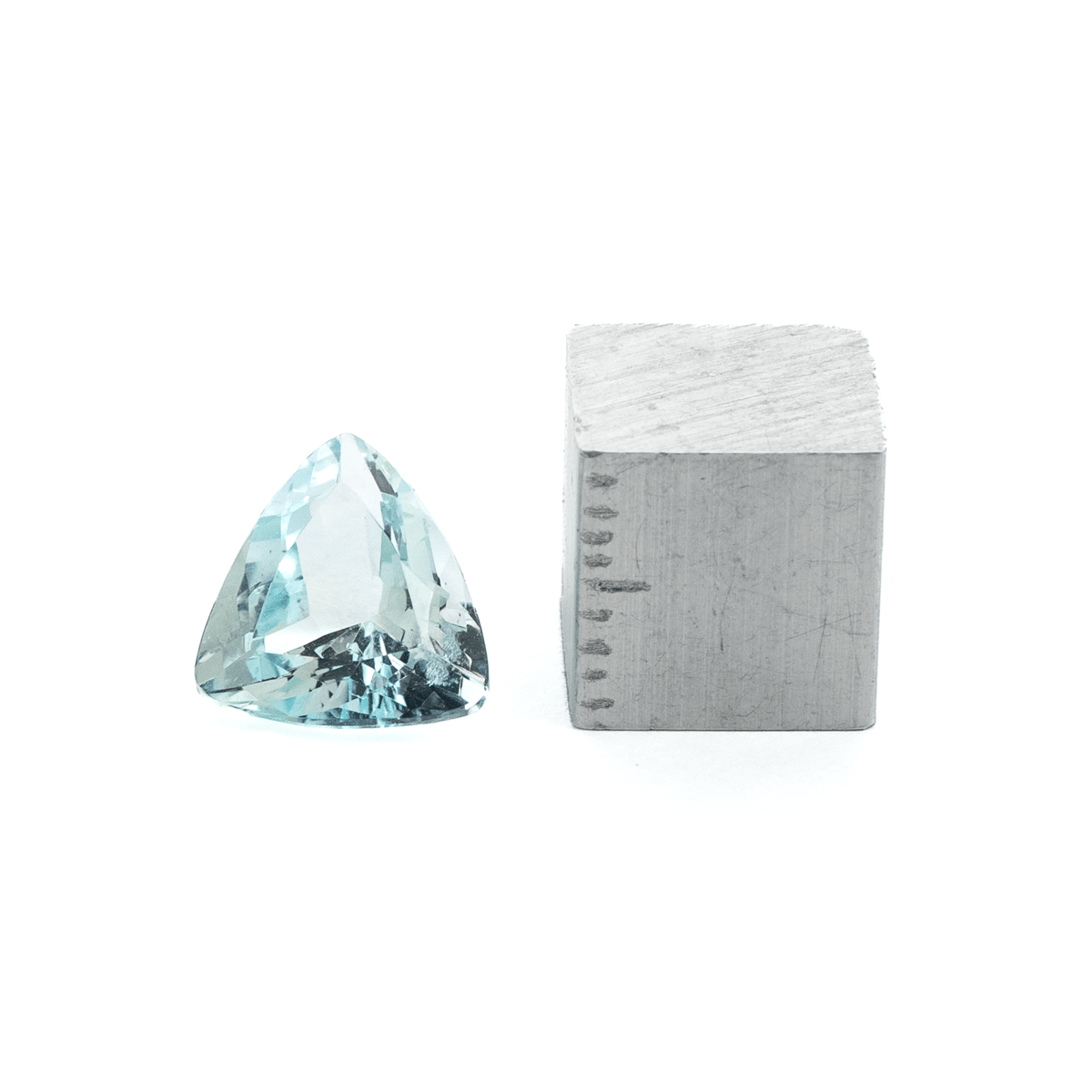 大地の記憶 非加熱ブルートパーズ 3.5ct｜透き通る天然ブルーの至宝