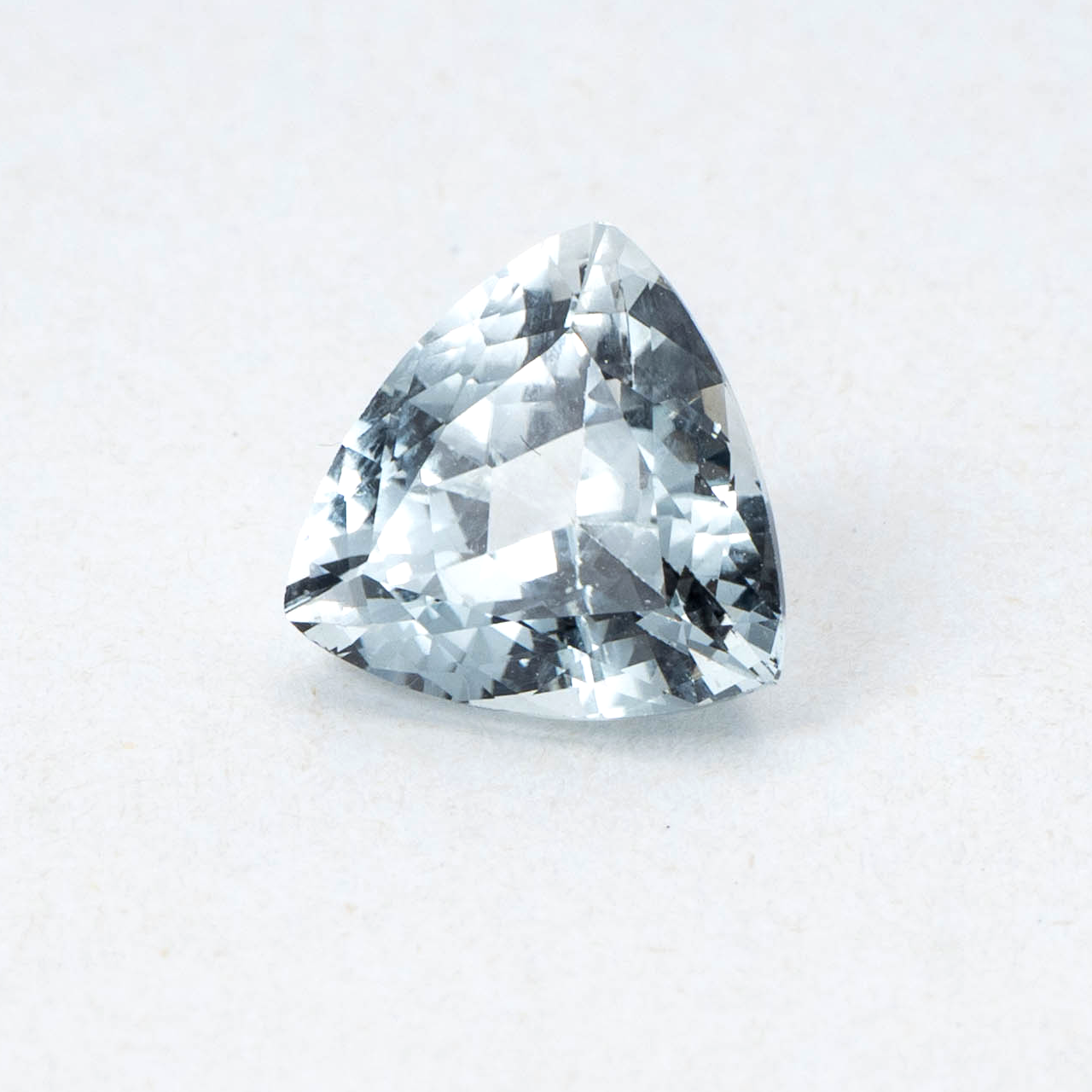透き通る天然のブルー】 非加熱ブルートパーズ 3.30ct | まるむ商会