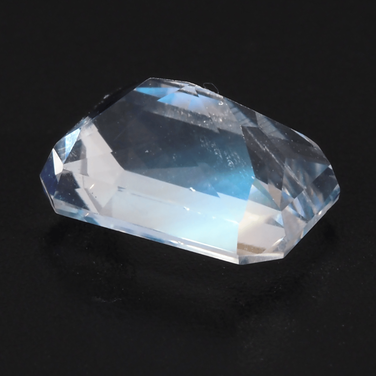 アンデシンラブラドライト
ダンデライオンカット
約8mm
約1.737ct アンデシンラブラドライト0.42ct | progresstone