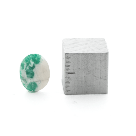 【色彩のコントラストが美しい希少石】　エメラルドインクォーツ 1.38ct