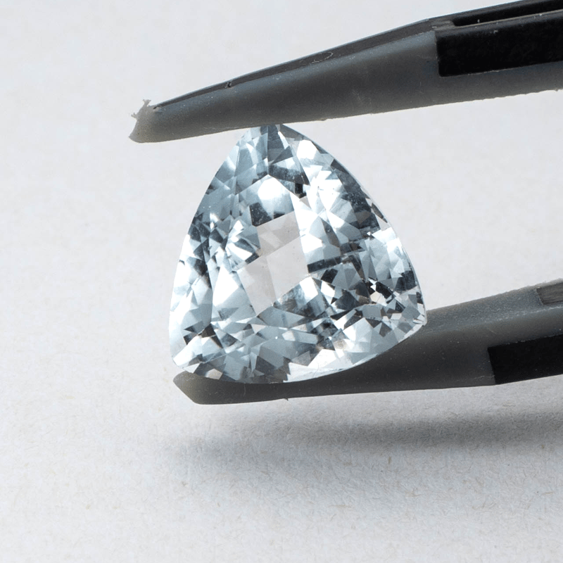 透き通る天然のブルー】 非加熱ブルートパーズ 3.30ct | まるむ商会