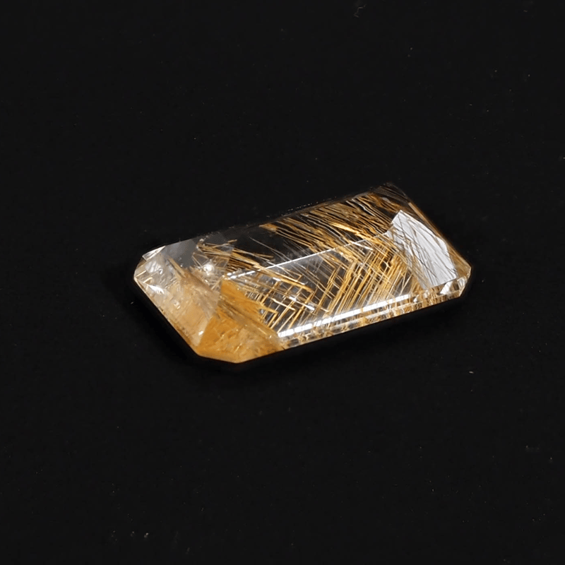 金色の針状インクルージョンが華やかに輝く】 リモナイトイントパーズ
