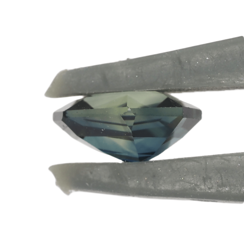麗しのパーティーカラー】ティールサファイア 0.94ct | まるむ商会