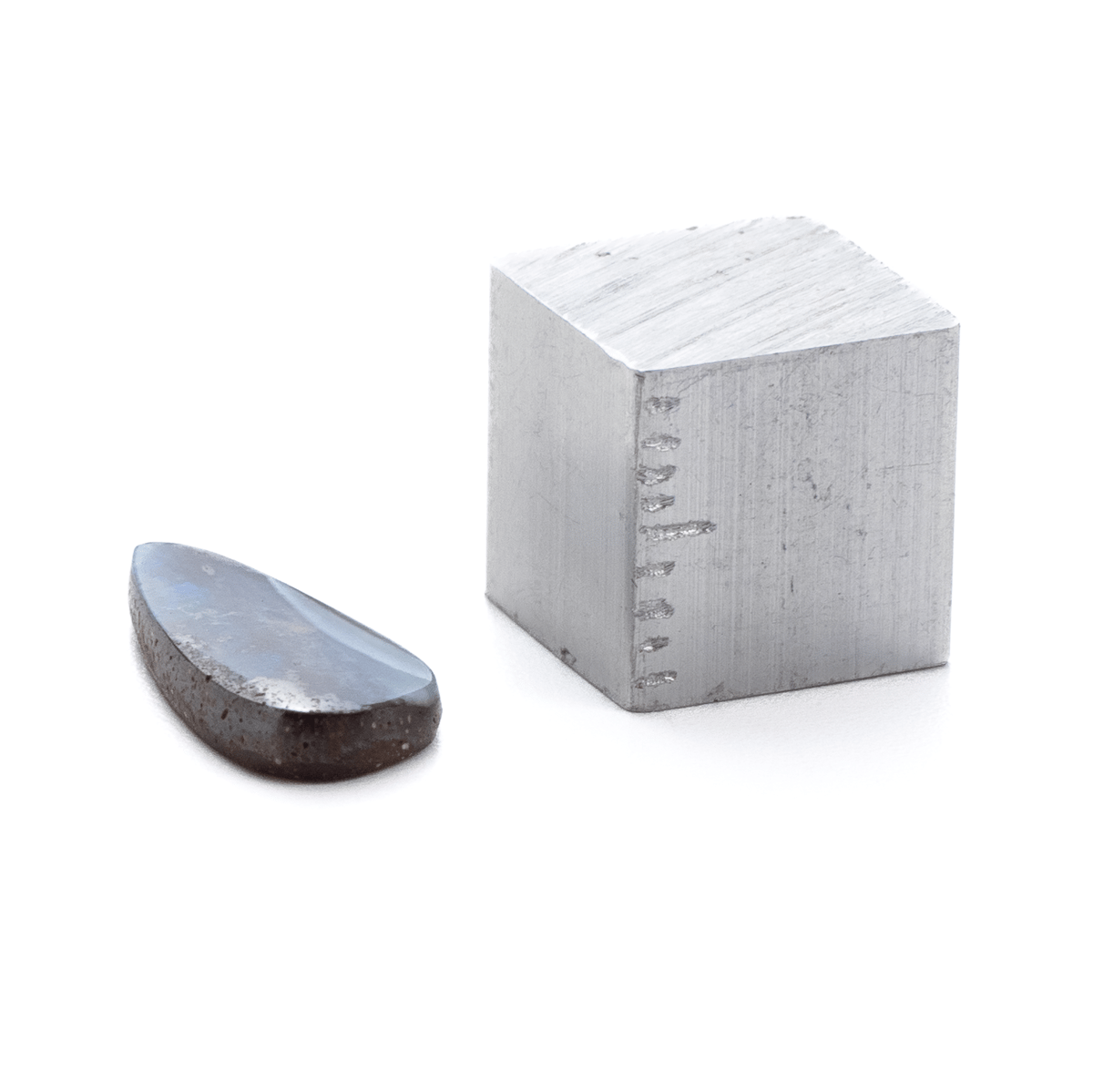 天然ボルダーオパール 2.44ct 【鮮明！！ネオン美遊色  